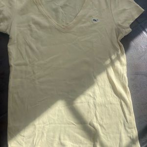 Vineyard Vines yellow tshirt